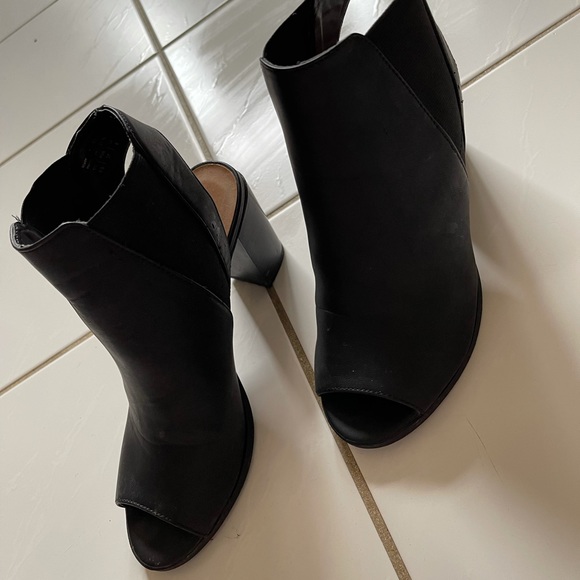 Call it spring heels - Picture 1 of 2